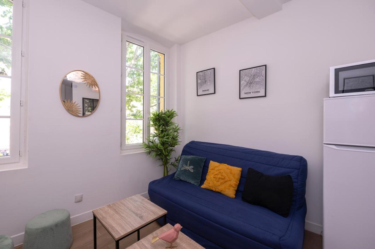 Le Nostradamus - Magnifique Appartement Cours Principal Plein Centre Avec Parking Salon-de-Provence Exterior foto